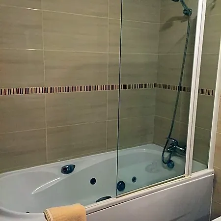 Santa Cruz Hotel *